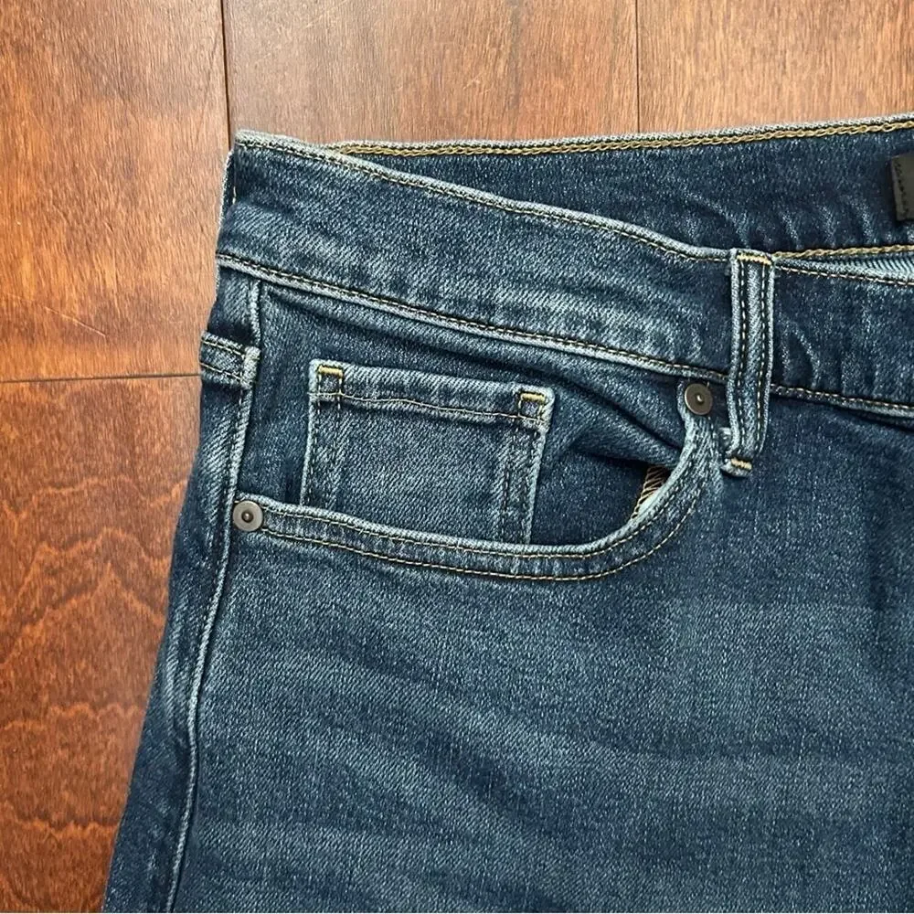 Banana Republic Men’s High Rise Straight Blue Jeans, Size 33